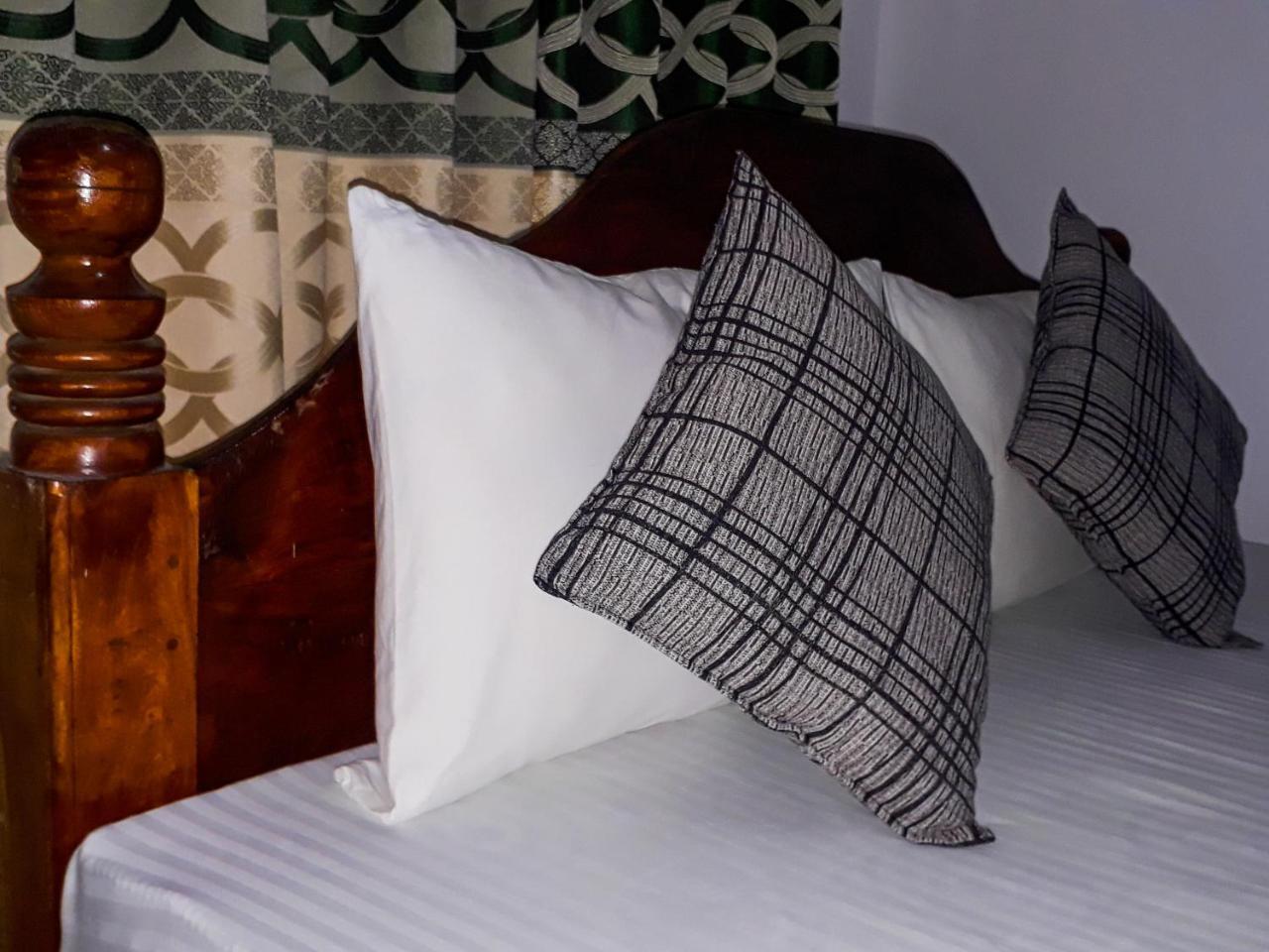 Danara Homestay Sigiriya Ngoại thất bức ảnh